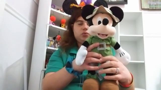 My New Animal Kingdom Safari Mickey Mouse Plushy Review!!! смотреть онлайн