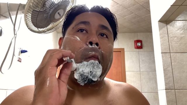 An Over The Road Truck Stop Shave 🚛💈 смотреть онлайн
