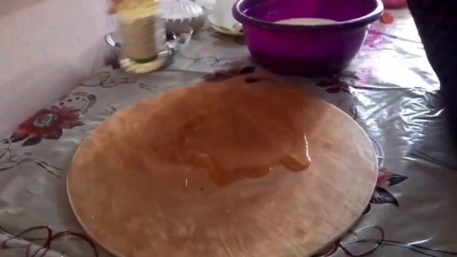 Домашний хлеб и куринный соус смотреть онлайн