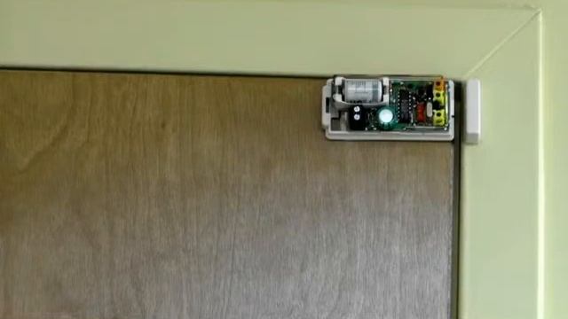 Changing your Door/Window Sensor Batteries on your Interlogix Concord 4 Security System смотреть онлайн