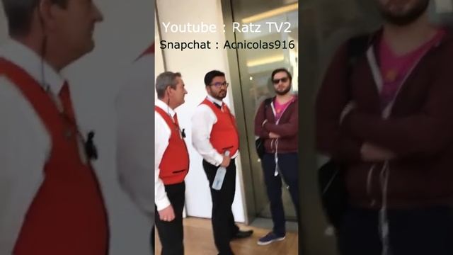 il détruit un Apple Store avec une boule de pétanque COMPLET RATZTV смотреть онлайн