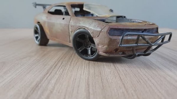 Восстановленный " Dodge Challenger"