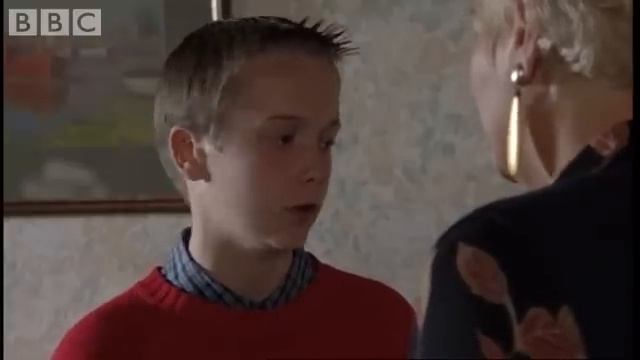 Spencer Moon arrives in Albert Square - EastEnders - BBC drama смотреть онлайн