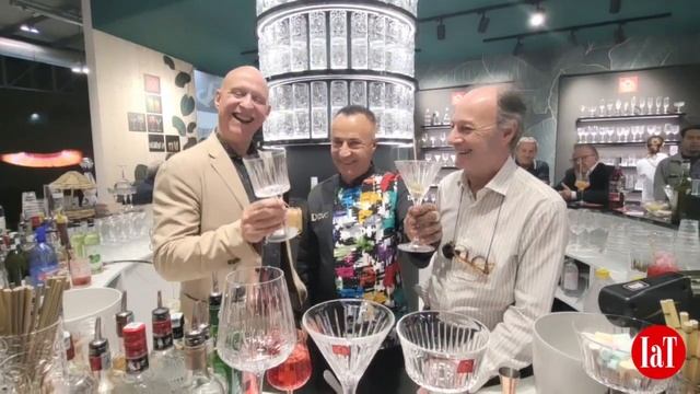 Spritz, Martini e bollicine? Ecco i nuovi bicchieri di Rcr Cristalleria смотреть онлайн