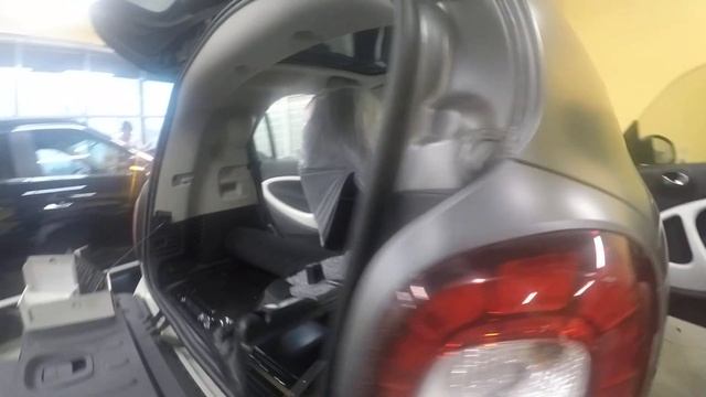 Защита от угона SMART Fortwo Пример разбора салона для скрытной установки смотреть онлайн