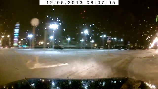 Нахулиганил) 21214, ТРК ТОПОЛЬ смотреть онлайн