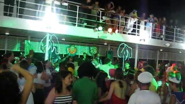 Mais um da festa a Fantasia - MSC OPERA 2008 смотреть онлайн