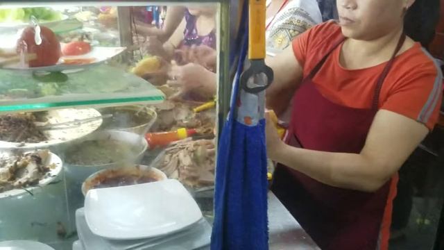 03.01.2017 Новый Год! Вернулись в Хойан. Стоим в очереди за самой вкусной Баньмишкой Хойана смотреть онлайн