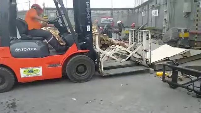 MONTACARGA CON SISTEMA PUSH PULL смотреть онлайн