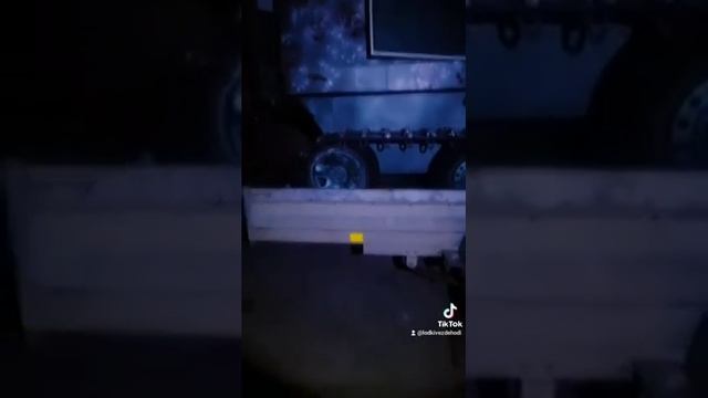 Грузим вездеход на прицеп