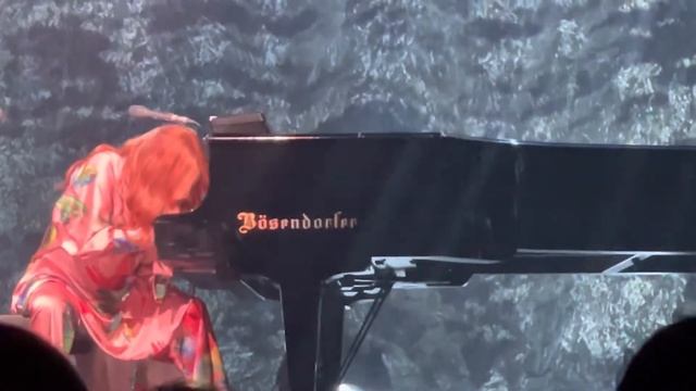 “Ocean to Ocean” — 5/9/22, Tori Amos at Metropolitan Opera House, Philadelphia, PA смотреть онлайн