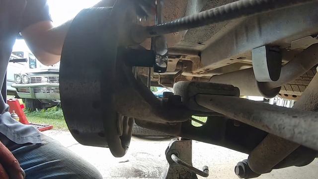 1999 Dodge Caravan Rear Wheel Bearing Replacement смотреть онлайн