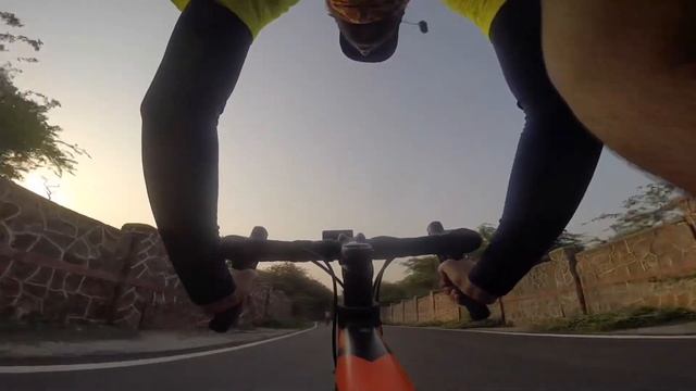 Hyper riding on road bike / exploring mandir lane /Firefox aeron /descent slayers смотреть онлайн
