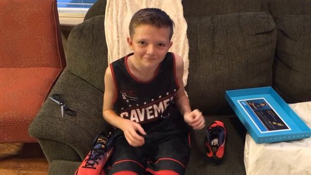 UNBOXING: Doernbecher Lebron XIII GS