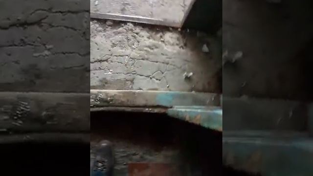 дыра в подъезде смотреть онлайн