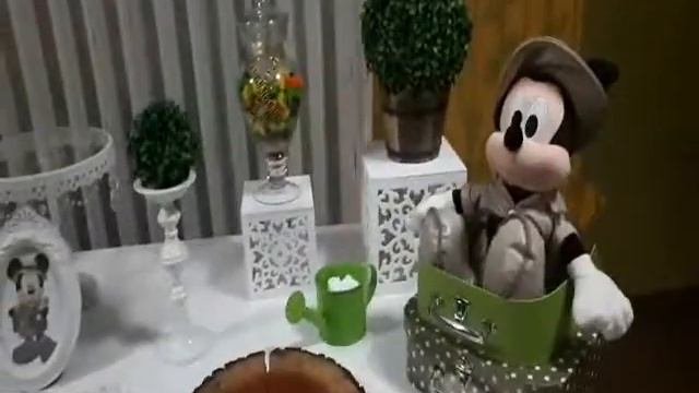 Temática Mickey Safari смотреть онлайн