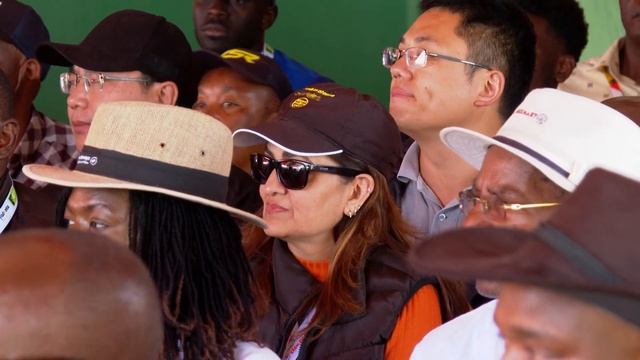 SEE HOW PRESIDENT WILLIAM RUTO ARRIVED AT WRC SAFARI RALLY 2024 FINALS AT HELL'S GATE, NAIVASHA. смотреть онлайн