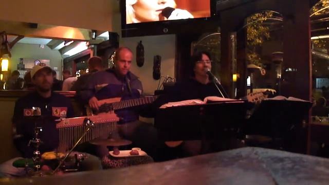Marcelo Serrano no Safari Bar Café em Campos do Jordão. смотреть онлайн