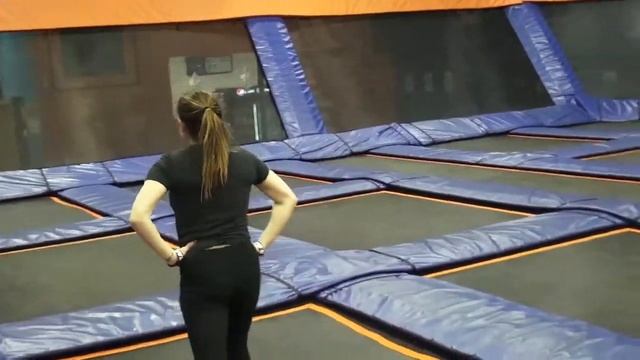 Day 14 of #IDareMe30: Trampoline Jump in Tulsa смотреть онлайн
