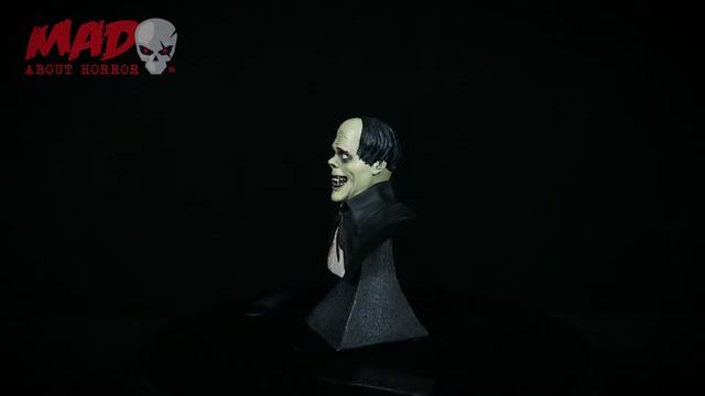 Universal Monsters The Phantom of the Opera Mini Bust смотреть онлайн