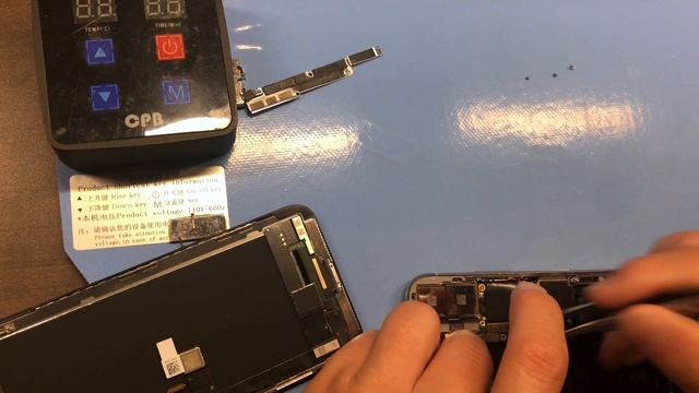 Fix an iPhone X keep rebooting issue caused by liquid damaged proximity sensor смотреть онлайн