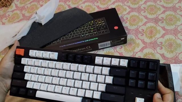 Unboxing the Keychron C1 TKL Mechanical Keyboard (White backlit, Gateron Red, Non-Hotswap) смотреть онлайн