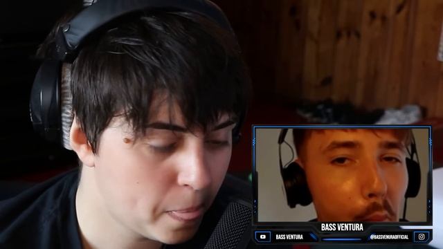 Taking 5 Beatbox Lessons UNDERCOVER | Hollow Liprolls (Episode 1) смотреть онлайн