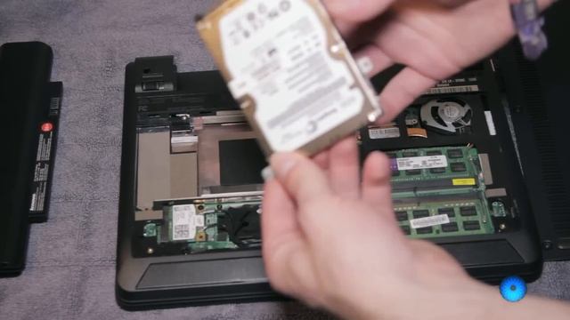 Laptop Festplatte selber tauschen in 10 Minuten [DE] смотреть онлайн