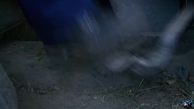 Emmerdale - Pete Crashes The Tractor смотреть онлайн