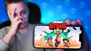 ВПЕРВЫЕ ИГРАЮ В БРАВЛ СТАРС | Brawl Stars