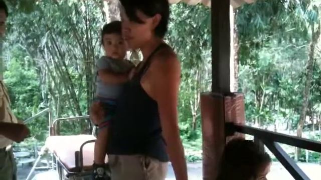 Kate and Conrad Lumsden-Phuket- Getting on the elephant смотреть онлайн