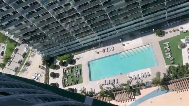 Vista do Opera Tower Apartamento 3202 em Miami смотреть онлайн