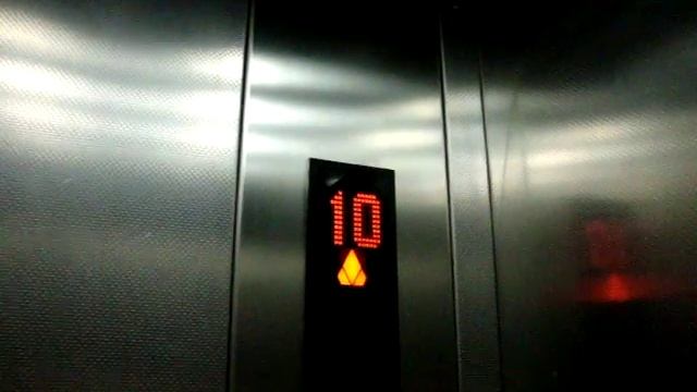 Old rebuilt KONE Minispace Traction elevator/lift, Hotel Adagio Paris Tour Eiffel (Staff) смотреть онлайн