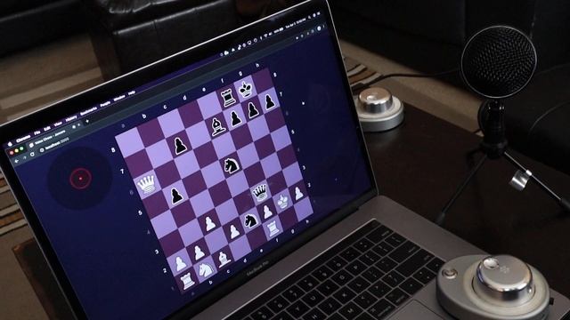 Voice Chess - Fully playable chess game with speech capabilities like HAL9000 смотреть онлайн
