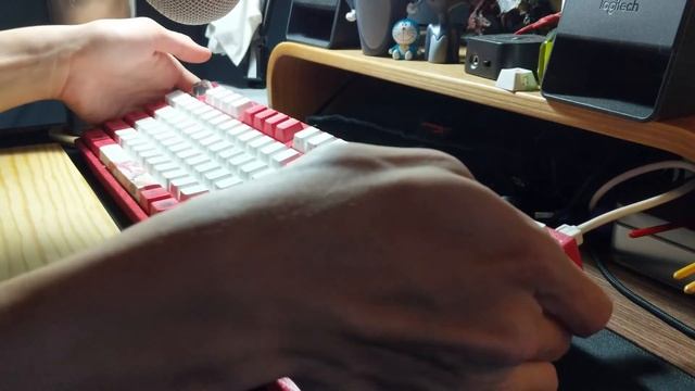 Varmilo Koi Tealios V2 (stock) sound test смотреть онлайн