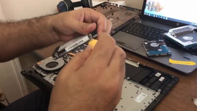 upgrading Hard drive to SSD of Lenovo Ideapad 110 смотреть онлайн
