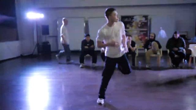 pro 1x1 bboy Яркий vs Barmin bars - "ALL OPTION" break dance battle смотреть онлайн