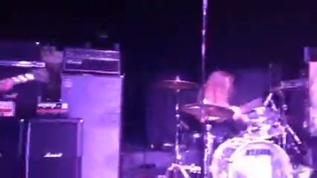 Brave The Royals First Live Performance Ever смотреть онлайн