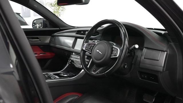 2016-66 Jaguar XF 'S' Saloon 3.0D V6 Auto 300PS смотреть онлайн