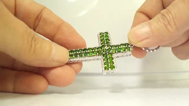 Russian Chrome Diopside & Diamond Cross Pendant With Chain in Platinum Overlay Sterling Silver смотреть онлайн