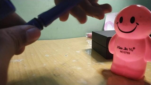 Unboxing of the lamy safari pen.... смотреть онлайн