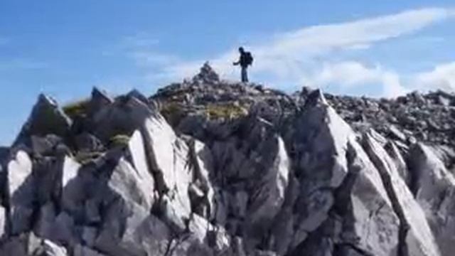 MUNROS: Stob Choire Claurigh & Stob Coire an Laoigh, Grey Corries. 'Throw down the Sword' live trac смотреть онлайн