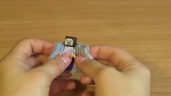 НУБ СКРАФТИЛ МАШИНУ! КАК СДЕЛАТЬ МАШИНУ ИЗ КАРТОНА CROSSOUT!  НУБ В МАЙНКРАФТ