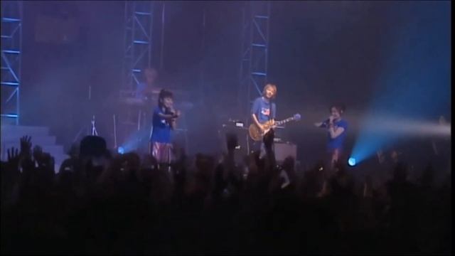 Heart on Wave / dream LIVE 2001 - 18 (with Ending 'brave') смотреть онлайн