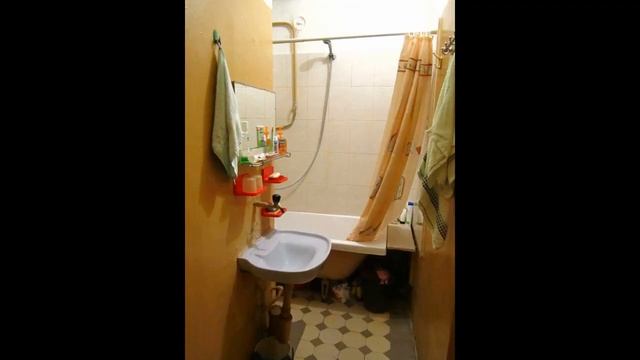 Комната в центре смотреть онлайн