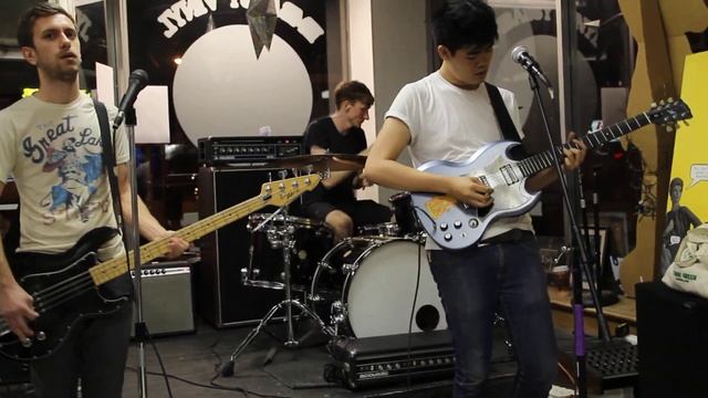 Brave Bird - The Worst Things Happen To Me смотреть онлайн