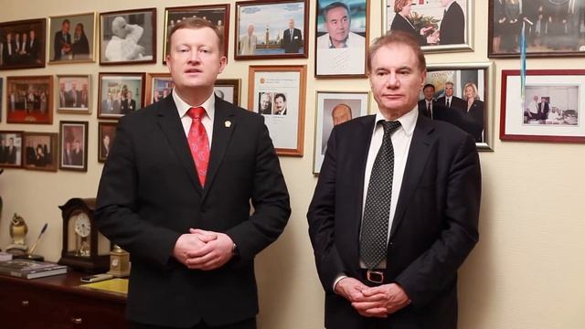 Новогоднее обращение Пинаева Р.Н и Хавинсона В.Х. смотреть онлайн