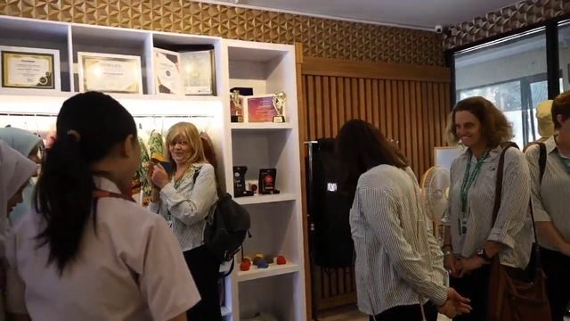 The English Teaching Safari group has arrived in Malang | Part 2 смотреть онлайн