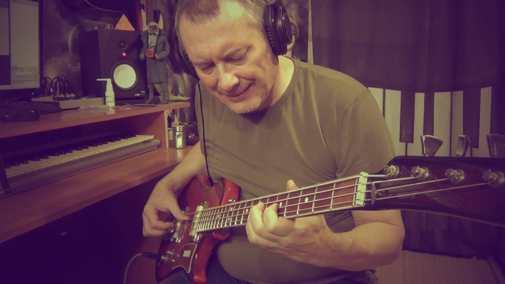 Бас-гитара Урал 510Л (восстановлен) смотреть онлайн