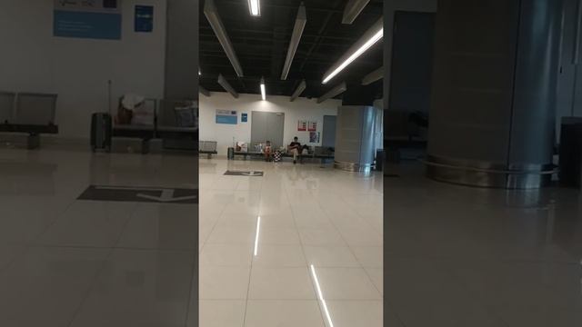 тихое и спокойное место - это Аэропорт Дубровник. смотреть онлайн